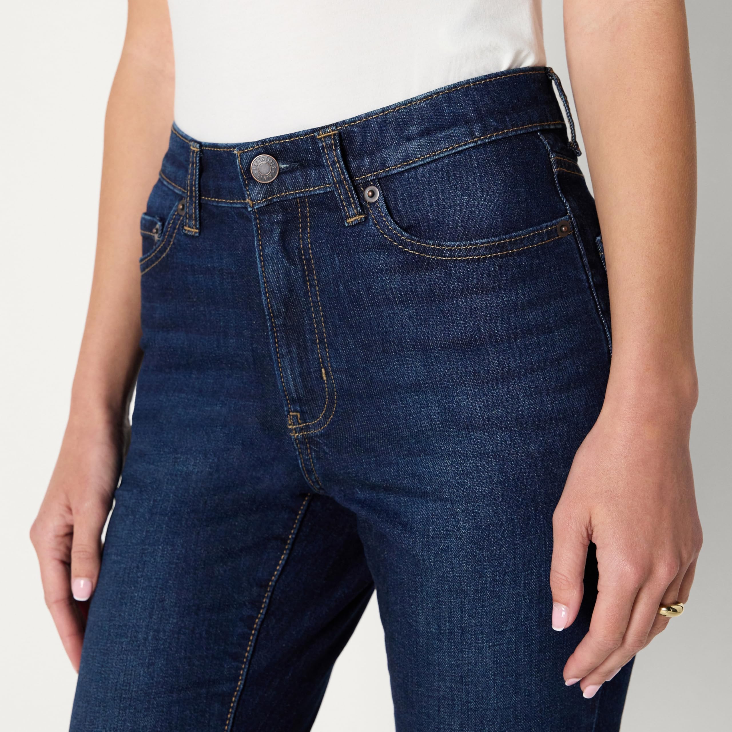 Amazon Essentials Women's Medium Stretch Slim-Fit Mid-Rise Straight Leg Jeans